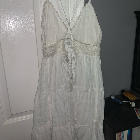 •• White Aerie Sundress •• - Picture 2 of 3